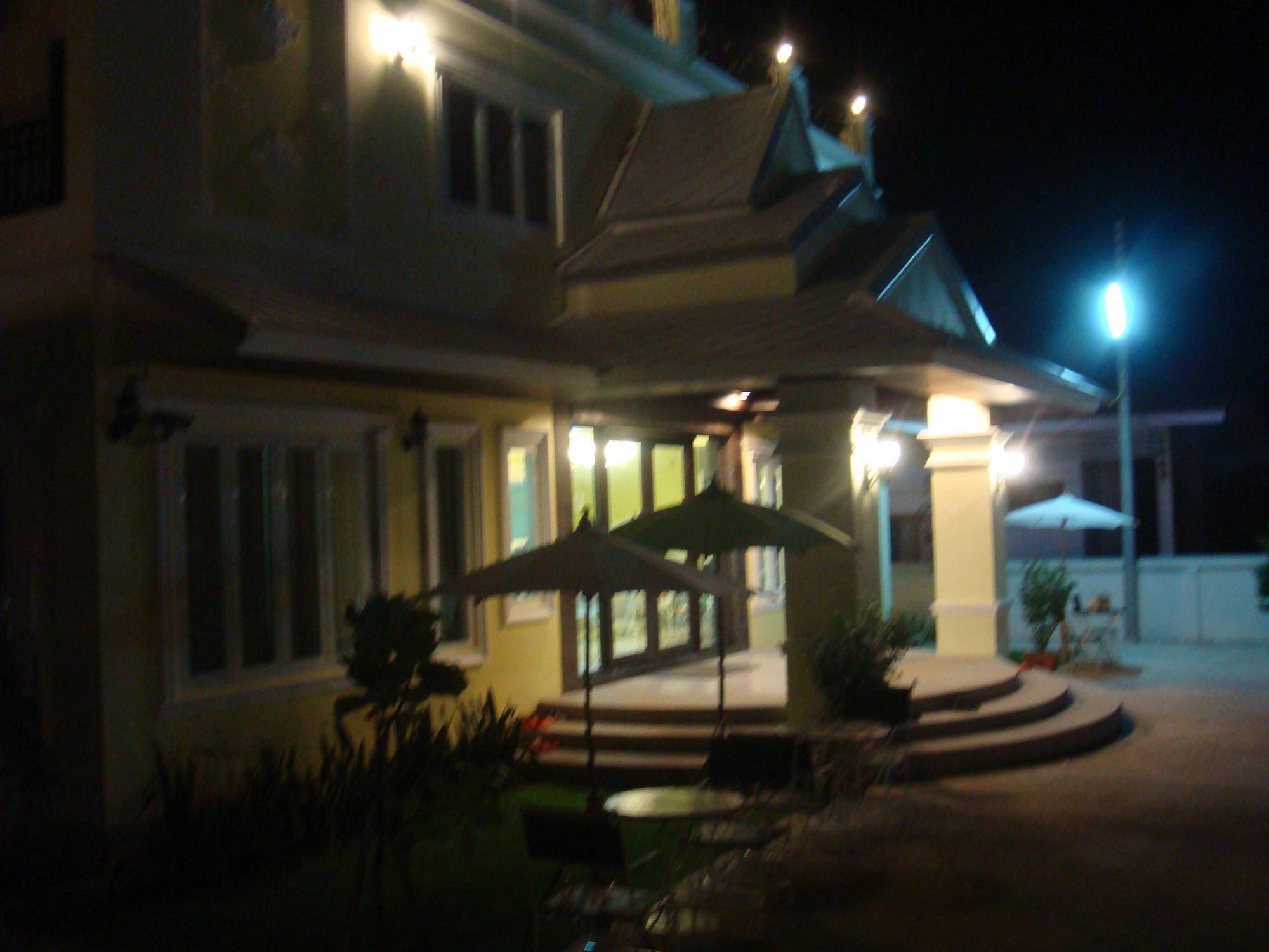 The Target Residence Τσιανγκ Ράϊ Εξωτερικό φωτογραφία